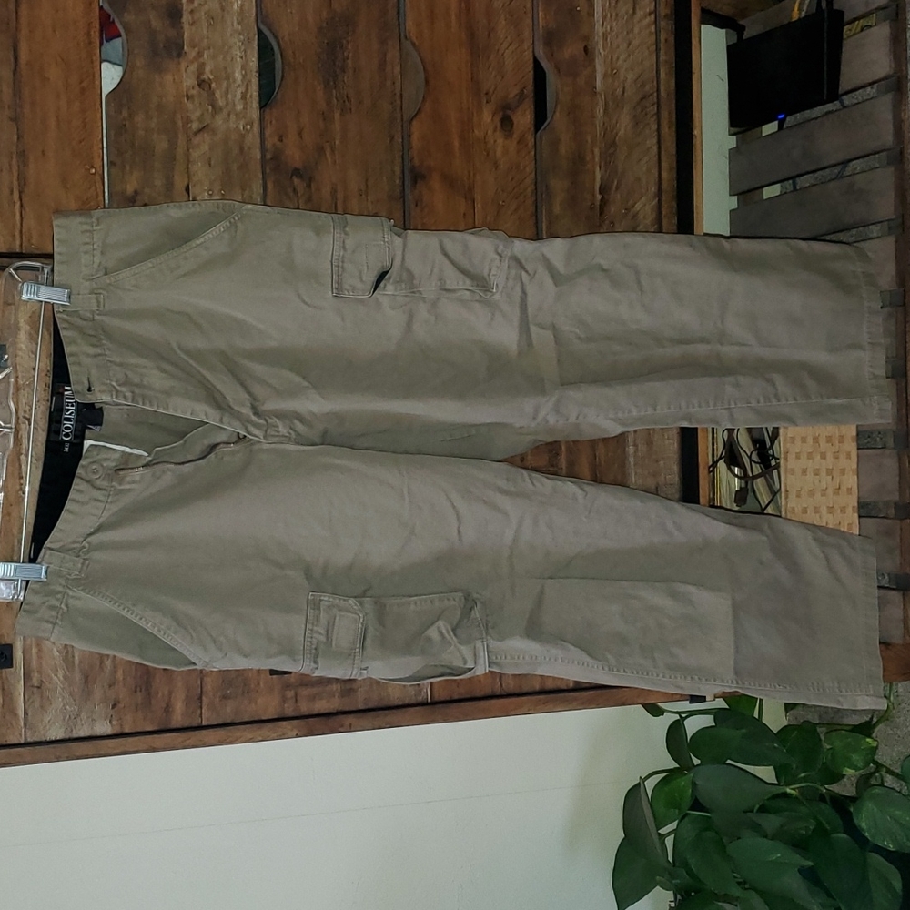 Men's Coliseum cargo khakis w34 L32